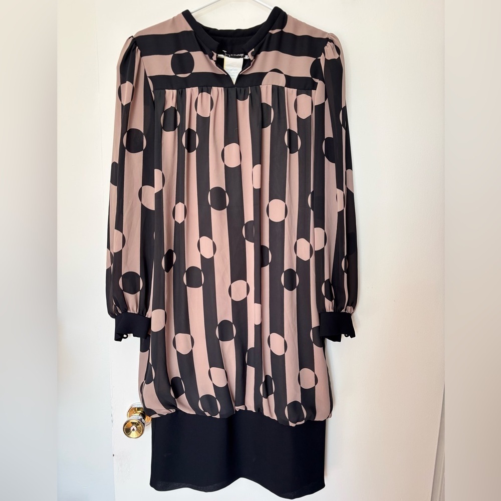 ✨Joseph Ribkoff Vintage Geometric Shift Dress Black & Cream- No Size tag - Picture 3 of 11